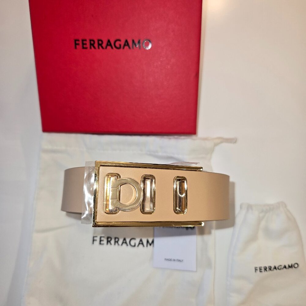 Salvatore Ferragamo Women's Beige Leather Gancini Belt